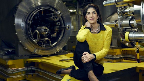 copertina Nei laboratori del Cern con la direttrice Fabiola Gianotti