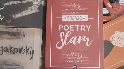 copertina Poetry Slam: la poesia che dà spettacolo